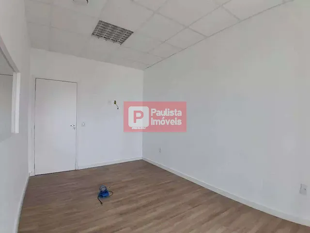 Sala com 92m², para alugar, no bairro Vila São Francisco (Zona Sul) em São Paulo