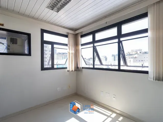 Sala com 35m², à venda, no bairro Vila Guarani (Z Sul) em São Paulo