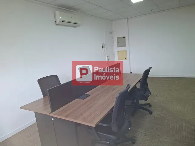 Sala com 62m², para alugar, no bairro Chácara Santo Antônio (Zona Sul) em São Paulo