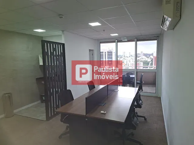 Sala com 62m², para alugar, no bairro Chácara Santo Antônio (Zona Sul) em São Paulo