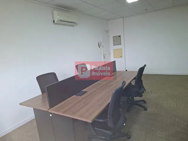Sala com 62m², para alugar, no bairro Chácara Santo Antônio (Zona Sul) em São Paulo