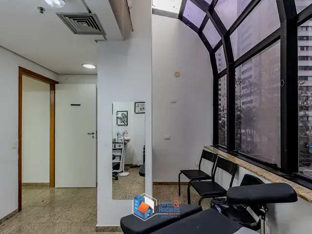 Sala com 45m², à venda, no bairro Moema em São Paulo