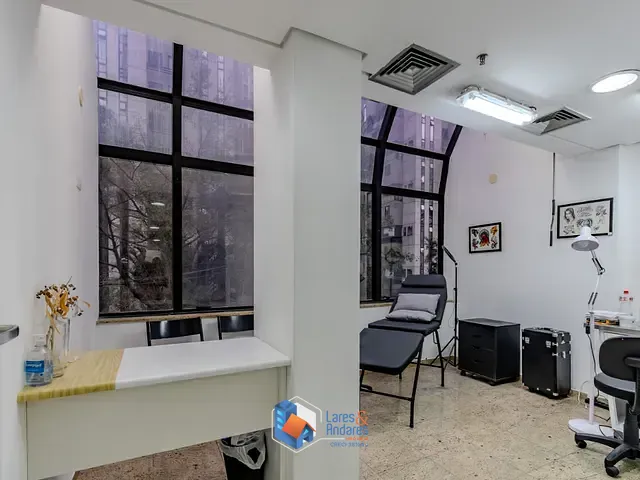 Sala com 45m², à venda, no bairro Moema em São Paulo