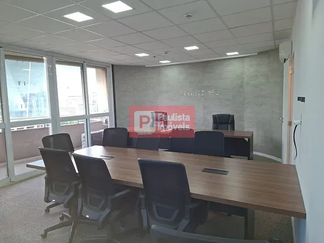 Sala com 90m², para alugar, no bairro Chácara Santo Antônio (Zona Sul) em São Paulo