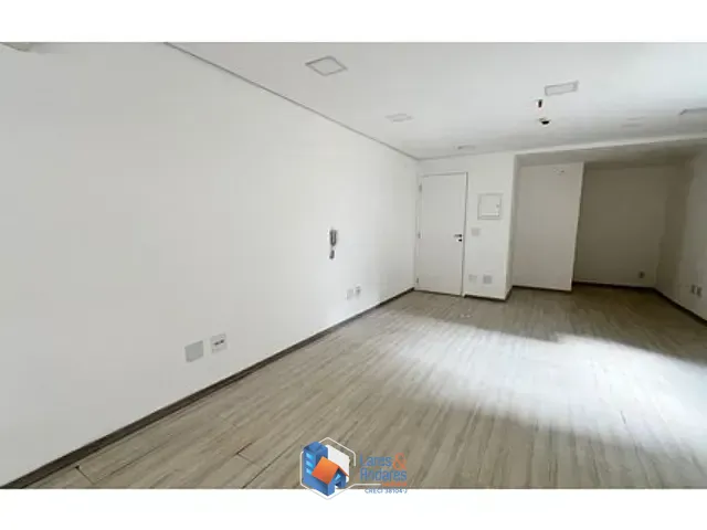 Sala com 38m², à venda, no bairro Jardim Paulista em São Paulo