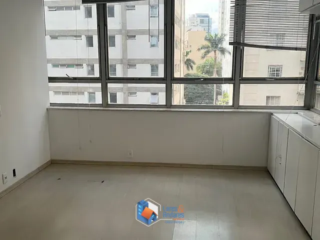Sala com 29m², à venda, no bairro Higienópolis em São Paulo