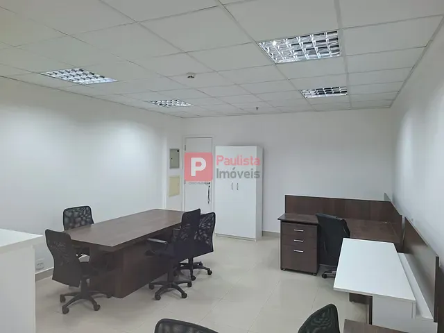 Sala com 59m², para alugar, no bairro Chácara Santo Antônio (Zona Sul) em São Paulo
