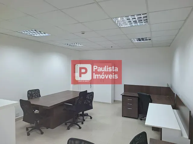 Sala com 60m², para alugar, no bairro Chácara Santo Antônio (Zona Sul) em São Paulo