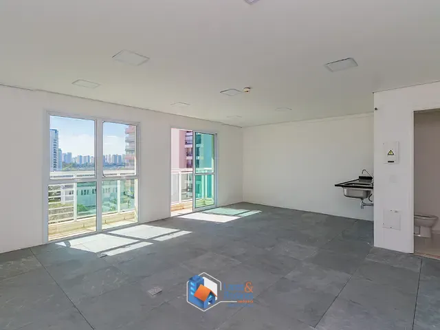 Sala com 91m², à venda, no bairro Santo Amaro em São Paulo