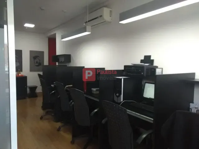 Sala para alugar, no bairro Chácara Santo Antônio (Zona Sul) em São Paulo