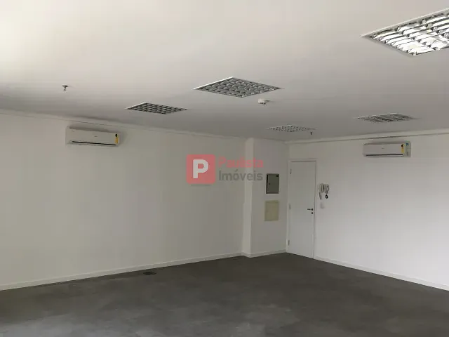Sala com 82m², para alugar, no bairro Chácara Santo Antônio (Zona Sul) em São Paulo