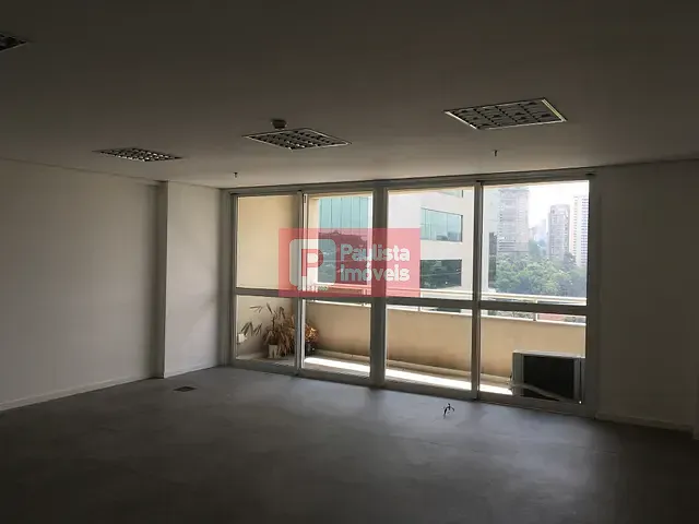 Sala com 82m², para alugar, no bairro Chácara Santo Antônio (Zona Sul) em São Paulo