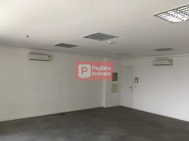 Sala com 82m², para alugar, no bairro Chácara Santo Antônio (Zona Sul) em São Paulo