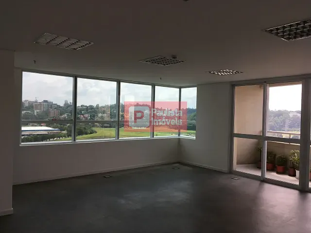 Sala com 82m², para alugar, no bairro Chácara Santo Antônio (Zona Sul) em São Paulo