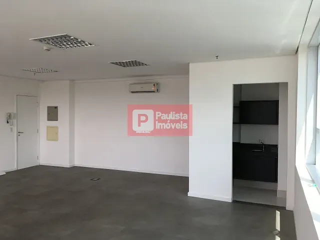Sala com 82m², para alugar, no bairro Chácara Santo Antônio (Zona Sul) em São Paulo