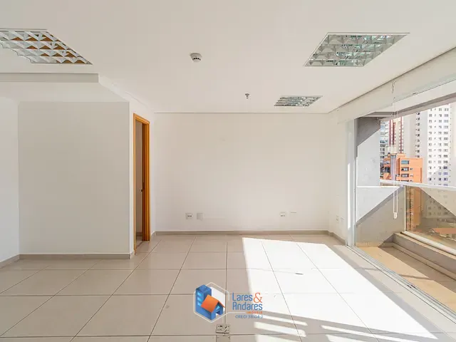 Sala com 31m², à venda, no bairro Campo Belo em São Paulo
