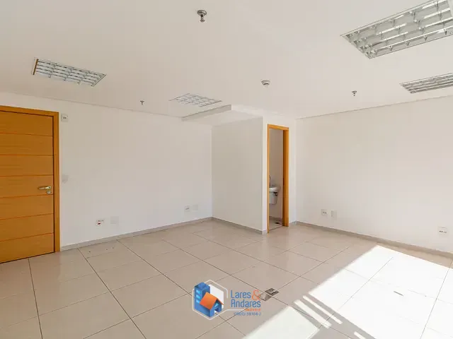 Sala com 31m², à venda, no bairro Campo Belo em São Paulo
