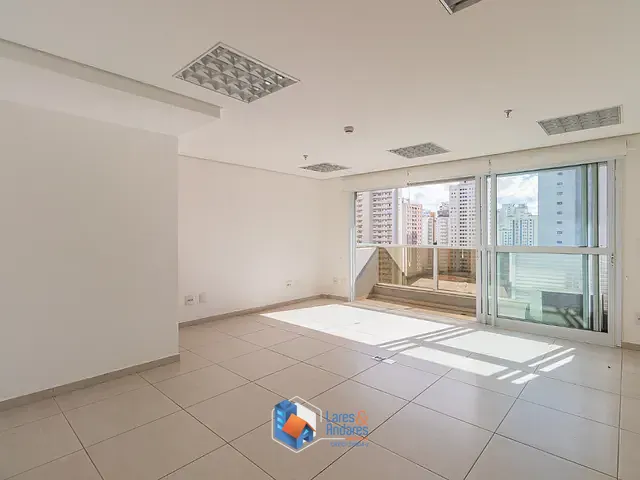 Sala com 31m², à venda, no bairro Campo Belo em São Paulo