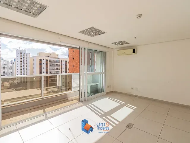 Sala com 31m², à venda, no bairro Campo Belo em São Paulo