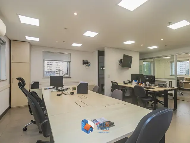 Sala com 204m², à venda, no bairro Santo Amaro em São Paulo