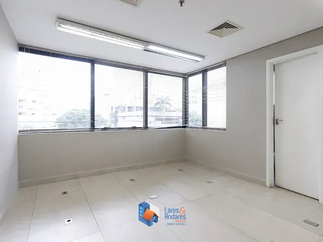 Sala com 86m², à venda, no bairro Santa Cecília em São Paulo