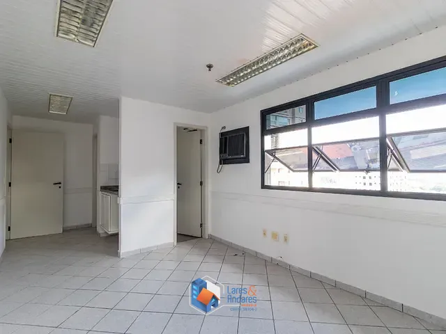 Sala com 35m², à venda, no bairro Vila Guarani (Z Sul) em São Paulo