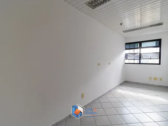 Sala com 35m², à venda, no bairro Vila Guarani (Z Sul) em São Paulo