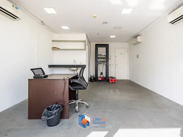 Sala com 32m², à venda, no bairro Barra Funda em São Paulo