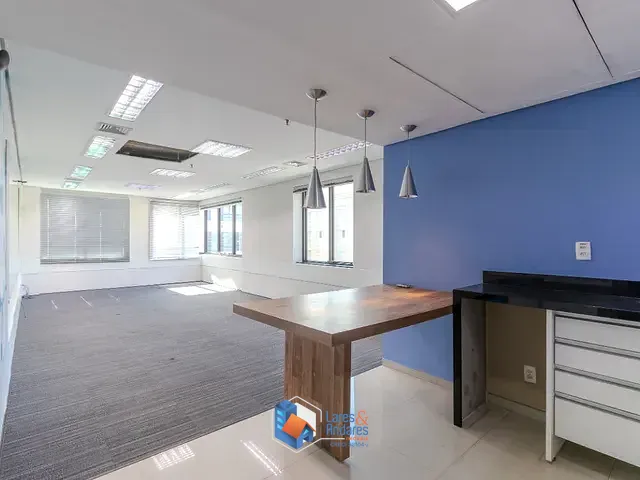 Sala com 93m², à venda, no bairro Vila Cordeiro em São Paulo