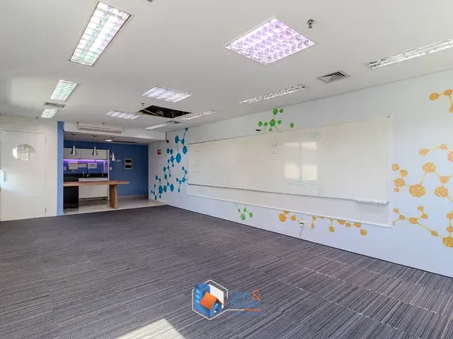 Sala com 93m², à venda, no bairro Vila Cordeiro em São Paulo