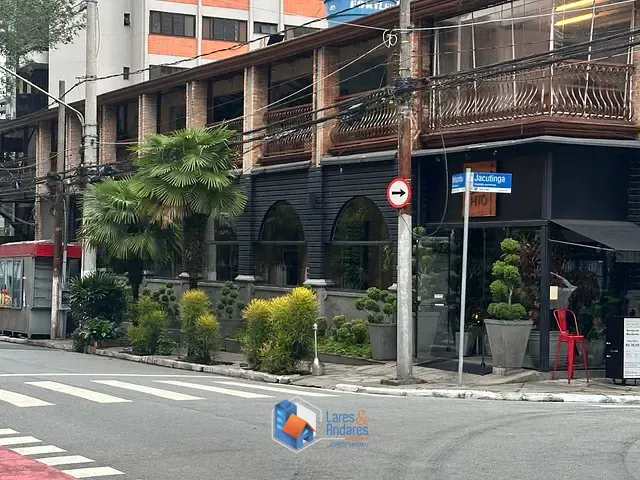 Sala com 400m², à venda, no bairro Vila Uberabinha em São Paulo
