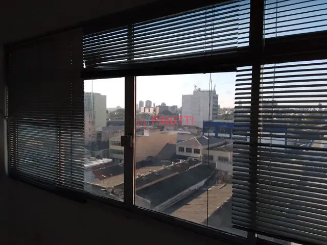 Sala à venda ou para alugar, no bairro Centro em Santo André
