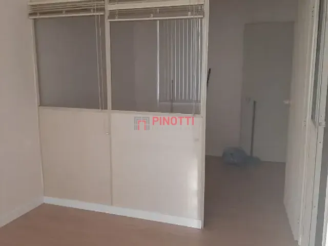 Sala à venda ou para alugar, no bairro Jardim Copacabana em São Bernardo do Campo
