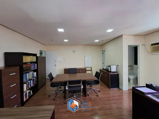 Sala com 34m², à venda, no bairro Saúde em São Paulo