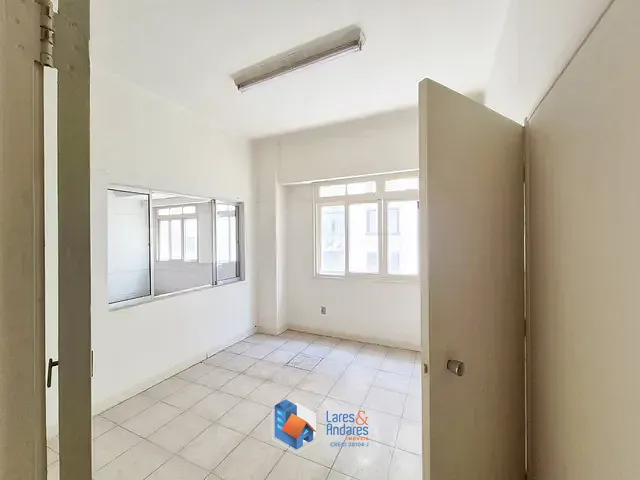 Sala com 103m², à venda, no bairro República em São Paulo