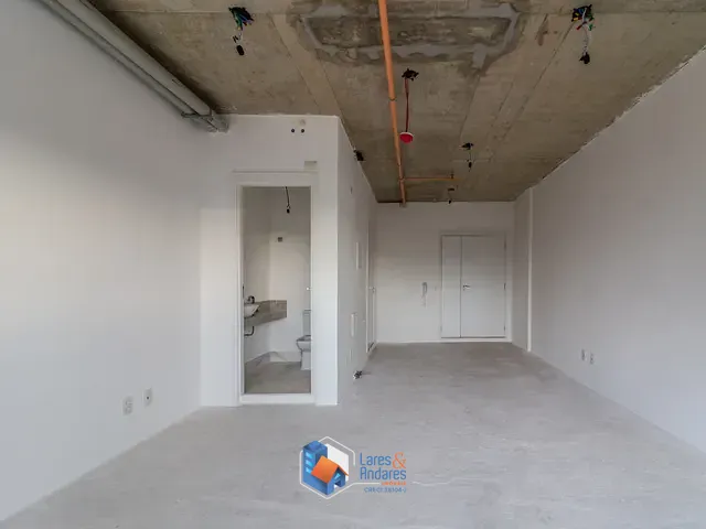 Sala com 39m², à venda, no bairro Indianópolis em São Paulo