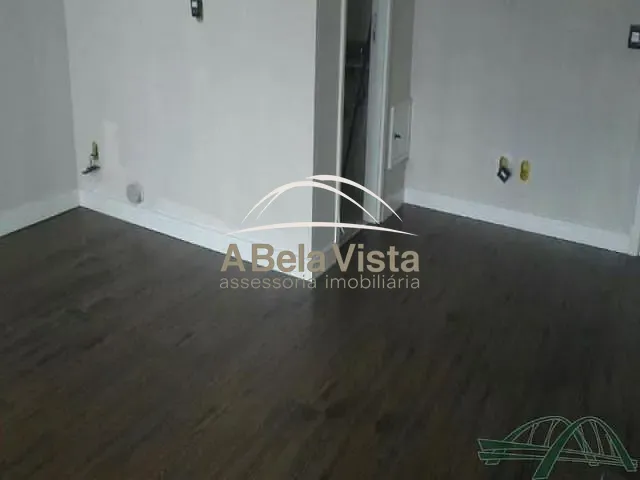 Sala à venda, no bairro Vila Yara em Osasco