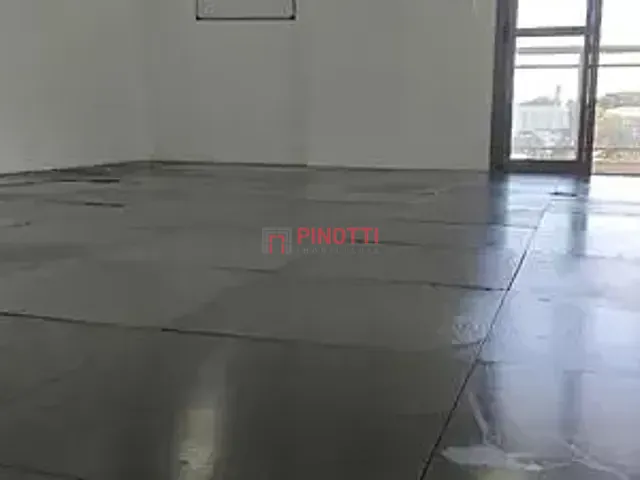 Sala à venda, no bairro Rudge Ramos em São Bernardo do Campo