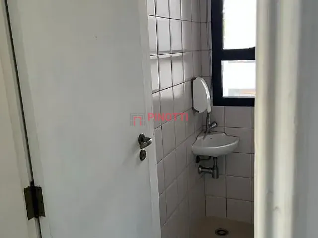 Sala à venda ou para alugar, no bairro Centro em São Bernardo do Campo