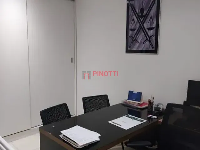 Sala à venda, no bairro Rudge Ramos em São Bernardo do Campo