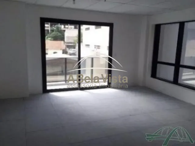 Sala à venda, no bairro Vila Osasco em Osasco