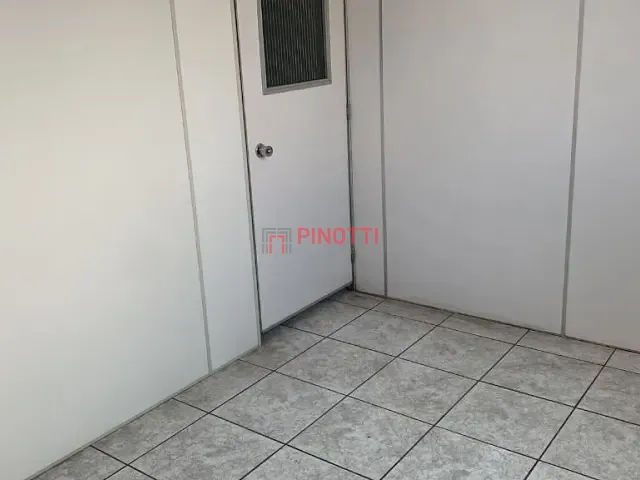 Sala à venda ou para alugar, no bairro Centro em São Bernardo do Campo