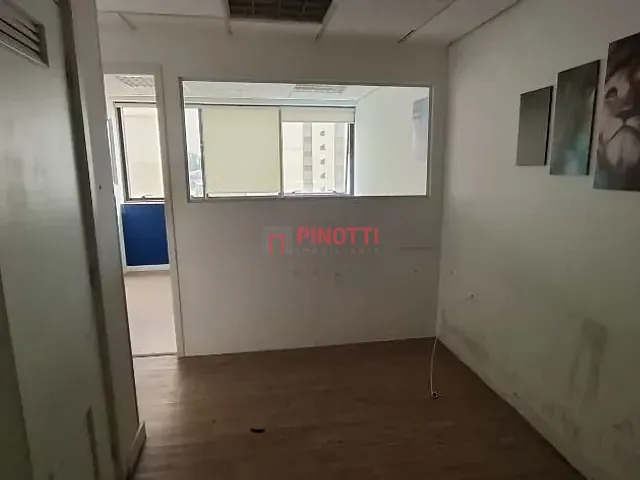 Sala à venda ou para alugar, no bairro Paraíso em Santo André