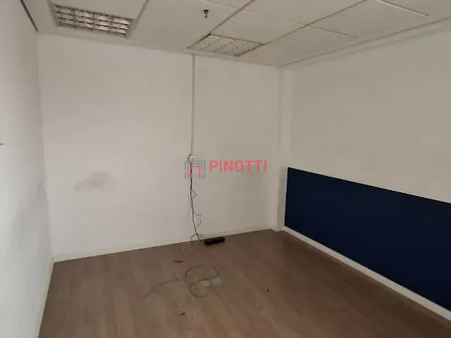 Sala à venda ou para alugar, no bairro Paraíso em Santo André