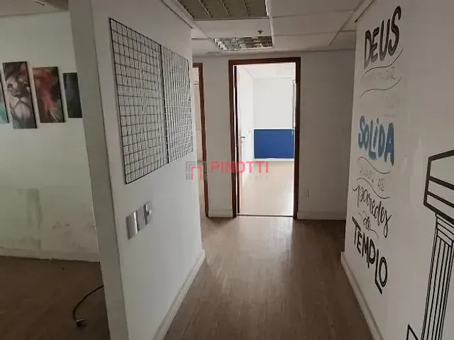 Sala à venda ou para alugar, no bairro Paraíso em Santo André