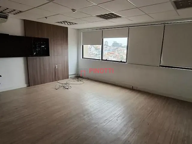 Sala à venda ou para alugar, no bairro Paraíso em Santo André