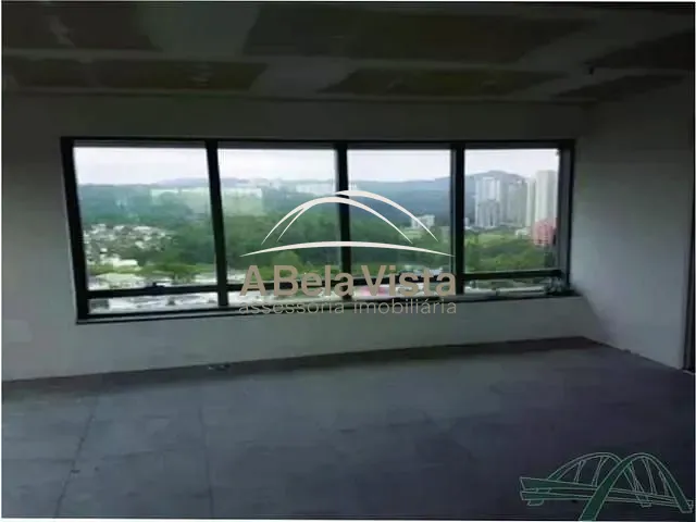 Sala à venda, no bairro Empresarial 18 do Forte em Barueri