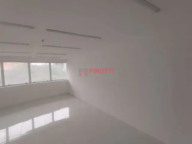 Sala para alugar, no bairro Santa Terezinha em São Bernardo do Campo