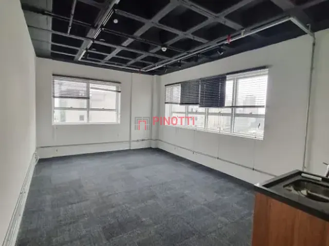 Sala para alugar, no bairro Vila Baeta Neves em São Bernardo do Campo