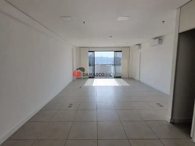 Sala para alugar, no bairro Cerâmica em São Caetano do Sul
